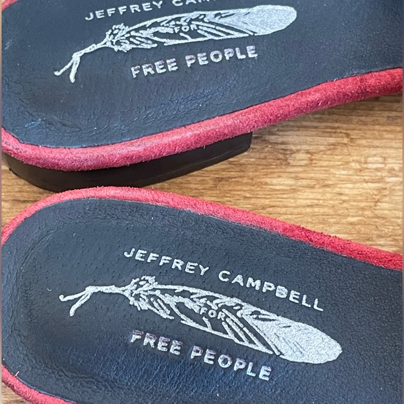 JEFFERY CAMPBELL FREE PEOPLE Shoes Red Studded Fringed Suede Buckle Flats 8.5M - Picture 3 of 12
